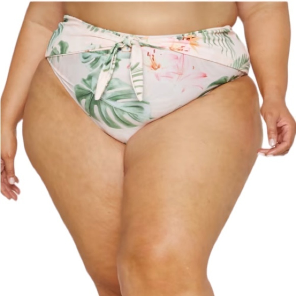 Fashion to Figure Nani Tropical Print Swim Brief in Size 1